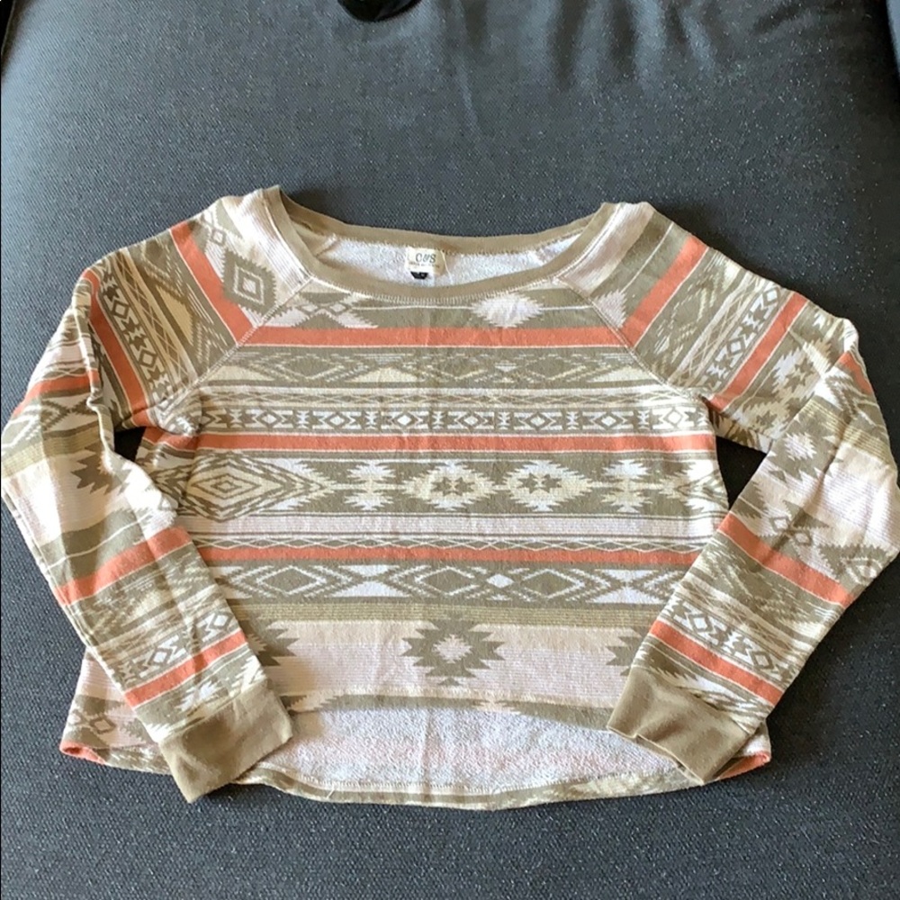 Long sleeve crop